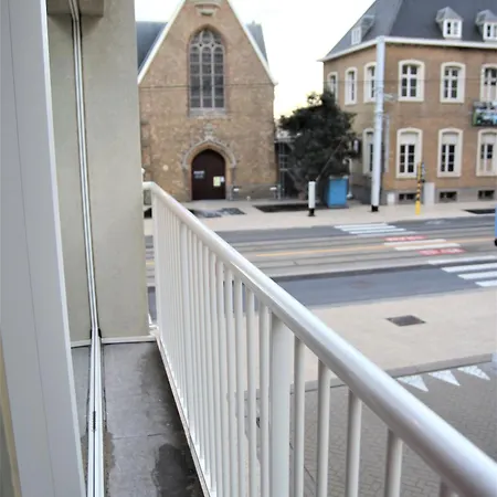 아파트 Cosy Gezellig App Met Aparte Gastenkamer Op 30meter Prive Garage 코크시데